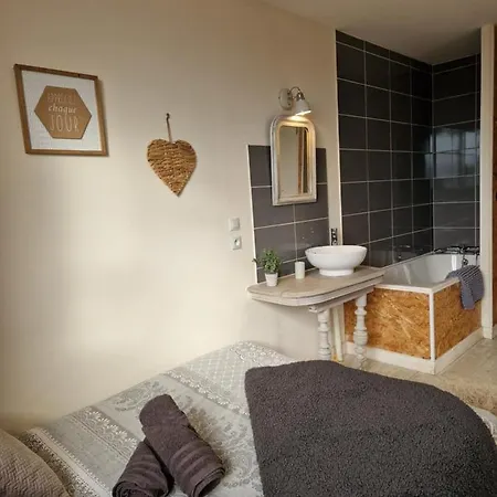 Le Garage Apartment Cussy (Calvados)